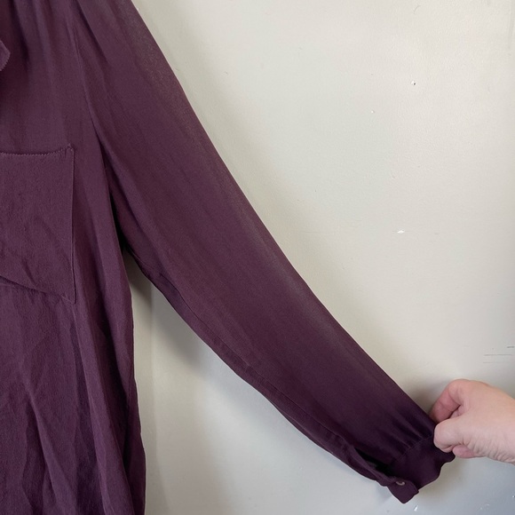 Aritzia Babaton Finley purple plum Silk semi-sheer pull over Blouse Shirt small - Picture 4 of 10